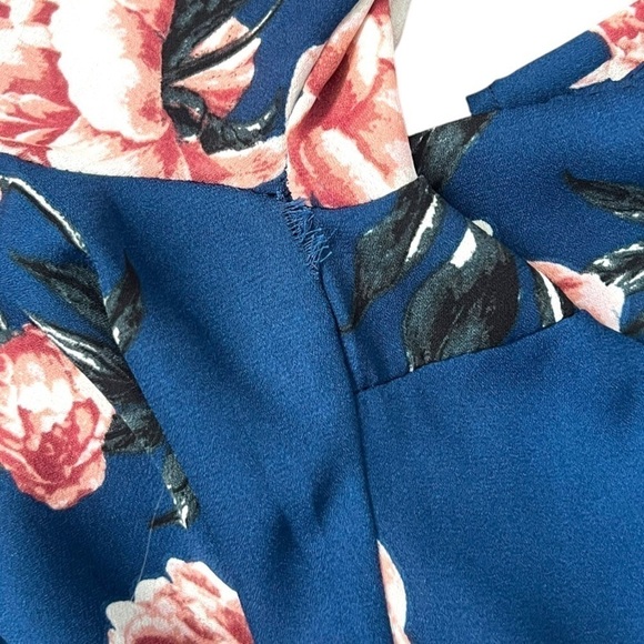 Charlotte Russe Floral Blue Sheer Long Sleeve Tie Back Top - Size Large - Picture 10 of 11